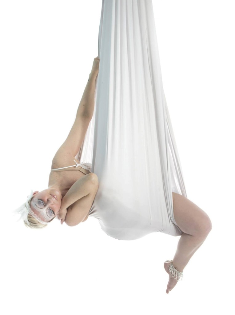 elena pepori antigravity yoga