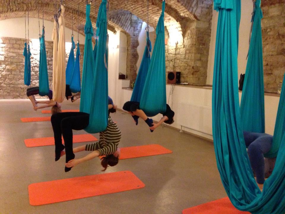 flying yoga vertige pole time (3)
